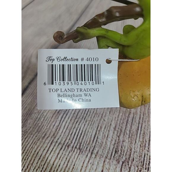 Top Collection #4010 Frog Playing Fiddle On Mushroom Figurine Top Land Trading - Picture 9 of 9